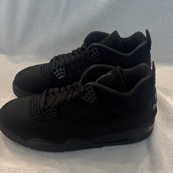 Air Jordan 4 Retro All Black Size 10.5 Fast shipping.